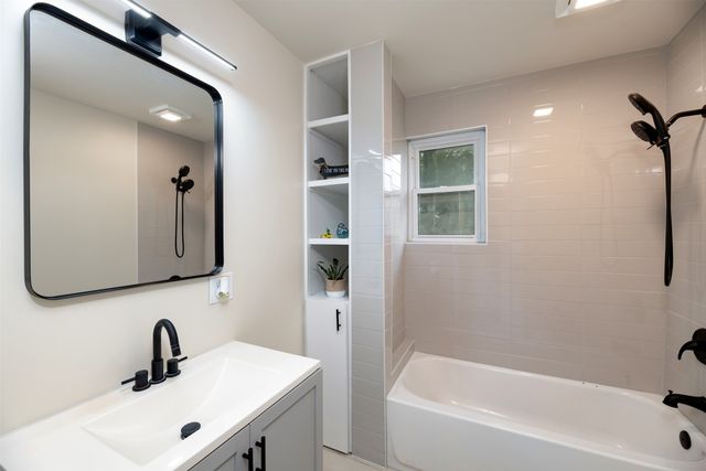 1413 Hill Street, Grapevine, TX 76051