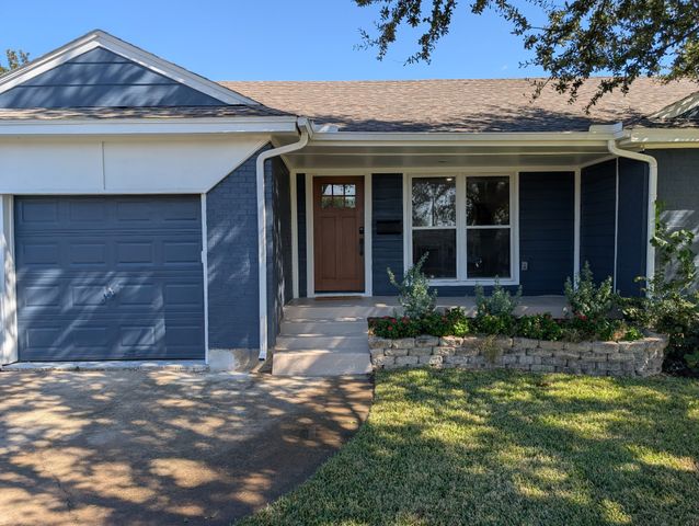 1413 Hill Street, Grapevine, TX 76051
