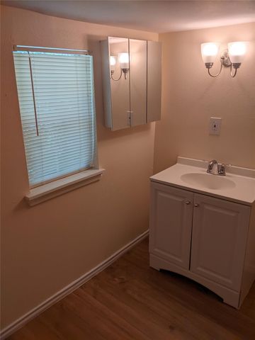502 Toliver ST, Bastrop, TX 78602