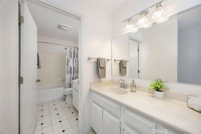 7330 Quill 56, Downey, CA 90242