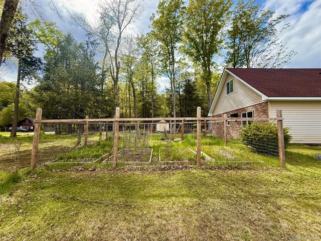 23 Woodland Way, Smallwood, NY 12778