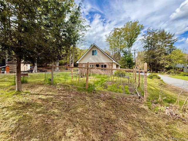 23 Woodland Way, Smallwood, NY 12778