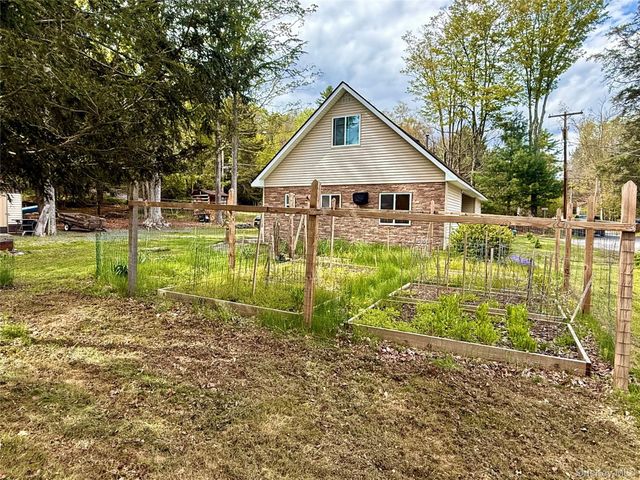 23 Woodland Way, Smallwood, NY 12778