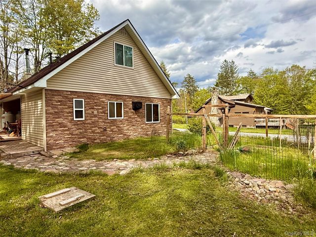 23 Woodland Way, Smallwood, NY 12778