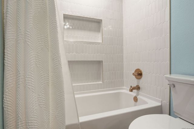 19319 Strauss, San Antonio, TX 78256