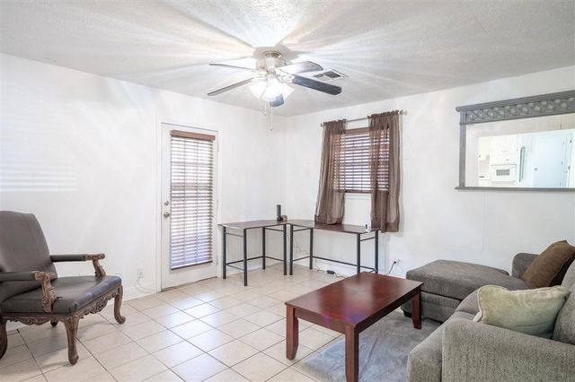 2504 4Th Ave Avenue, Lake Charles, LA 70601