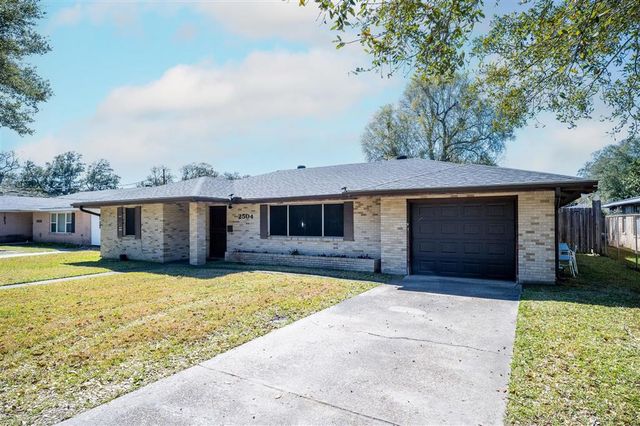 2504 4Th Ave Avenue, Lake Charles, LA 70601
