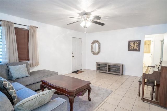 2504 4Th Ave Avenue, Lake Charles, LA 70601