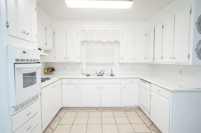 2504 4Th Ave Avenue, Lake Charles, LA 70601