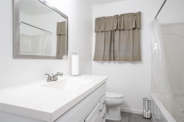 2504 4Th Ave Avenue, Lake Charles, LA 70601