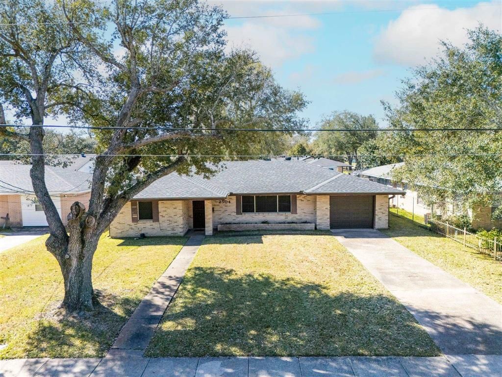 2504 4Th Ave Avenue, Lake Charles, LA 70601