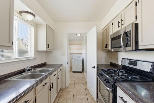 5741 Hanover Road NW, Albuquerque, NM 87105