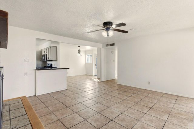 5741 Hanover Road NW, Albuquerque, NM 87105