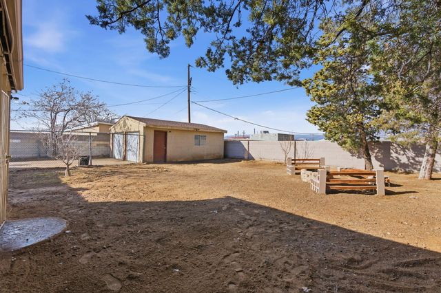 5741 Hanover Road NW, Albuquerque, NM 87105