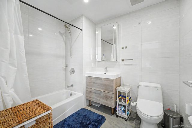 32-58 105 Street 6B, East Elmhurst, NY 11369