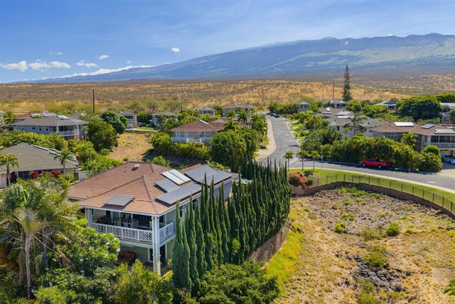 94 Laukahi St, Kihei, HI 96753