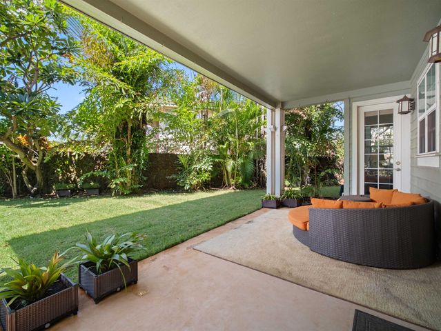 94 Laukahi St, Kihei, HI 96753