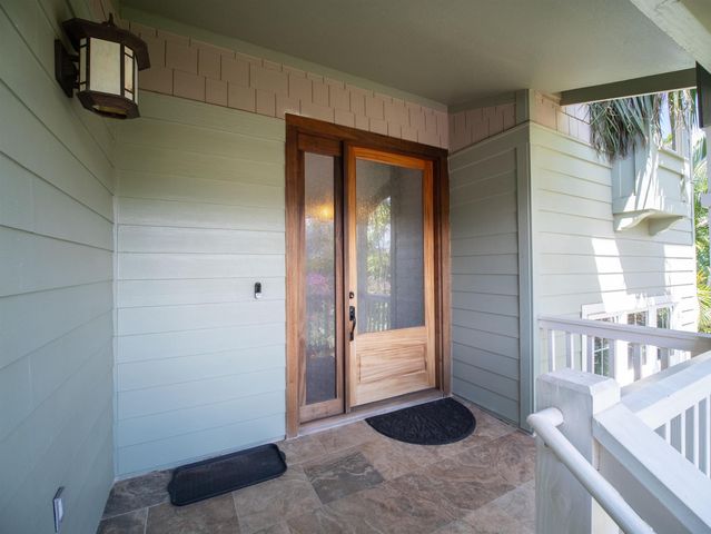 94 Laukahi St, Kihei, HI 96753