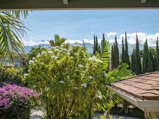 94 Laukahi St, Kihei, HI 96753