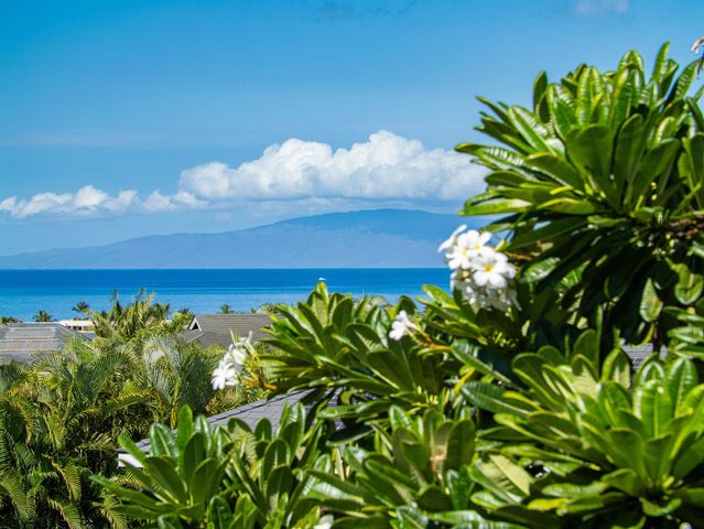 94 Laukahi St, Kihei, HI 96753