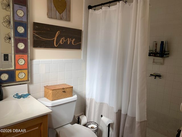 711 Lindenwood Circle E, Ormond Beach, FL 32174