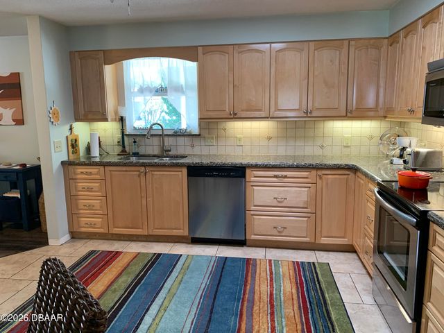 711 Lindenwood Circle E, Ormond Beach, FL 32174