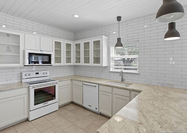 6323 Myrtle, New Braunfels, TX 78132