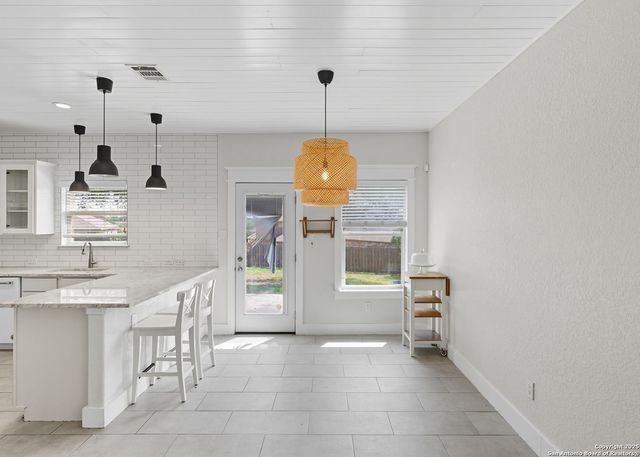 6323 Myrtle, New Braunfels, TX 78132