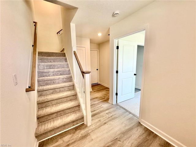 4301 Abercorn Dr Unit 102, Suffolk, VA 23435