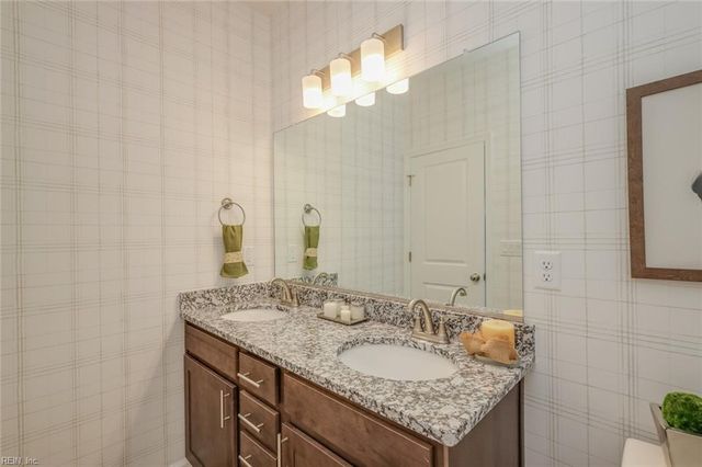 4301 Abercorn Dr Unit 102, Suffolk, VA 23435