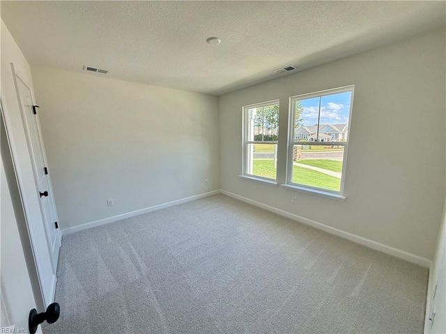 4301 Abercorn Dr Unit 102, Suffolk, VA 23435