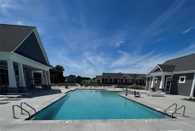 4301 Abercorn Dr Unit 102, Suffolk, VA 23435