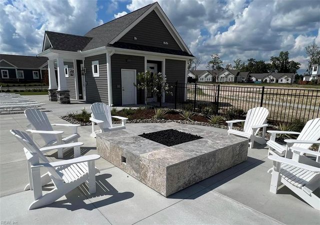 4301 Abercorn Dr Unit 102, Suffolk, VA 23435
