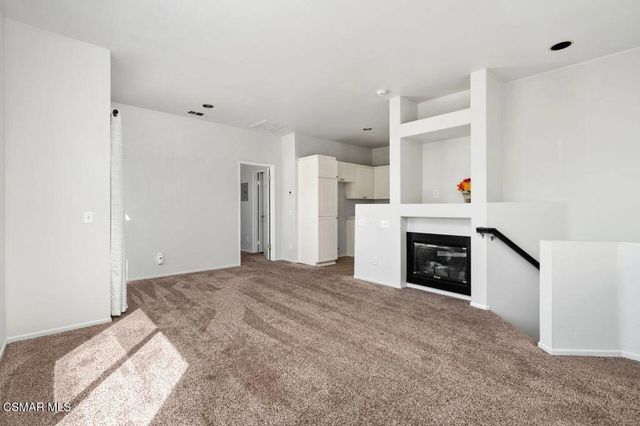 26963 Hillsborough Parkway 72, Valencia, CA 91354
