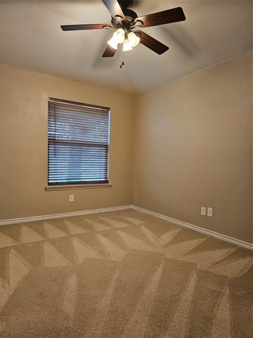 605 Snowy Orchid Lane, Desoto, TX 75115