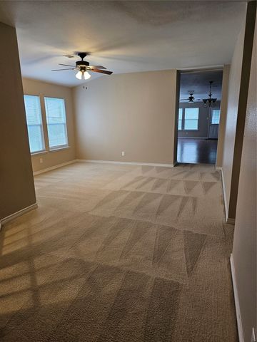 605 Snowy Orchid Lane, Desoto, TX 75115