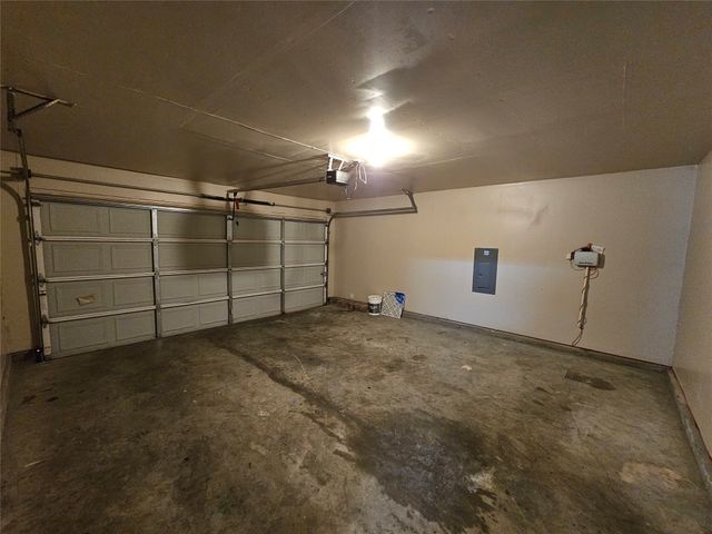 605 Snowy Orchid Lane, Desoto, TX 75115