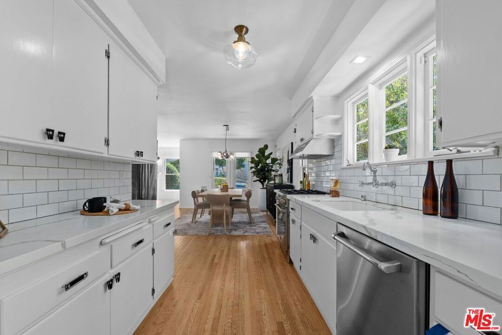 Image 7 of property listing at 1937 N St Andrews Place, Los Angeles, CA 90068