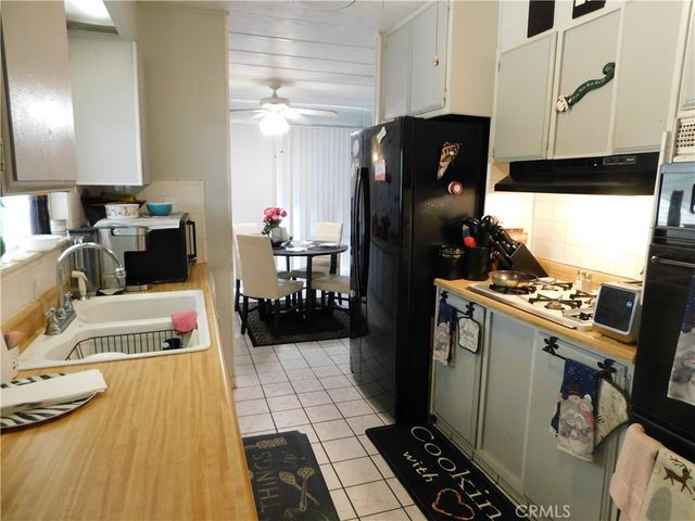 950 CALIFORNIA Street 116, Calimesa, CA 92320