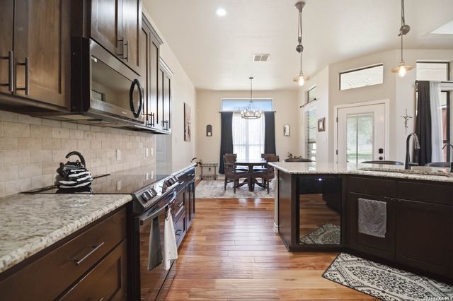 133 SENDERA CROSSING, La Vernia, TX 78121