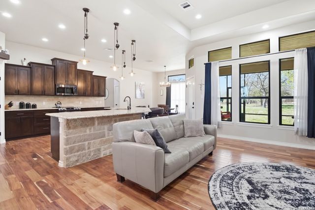 133 SENDERA CROSSING, La Vernia, TX 78121