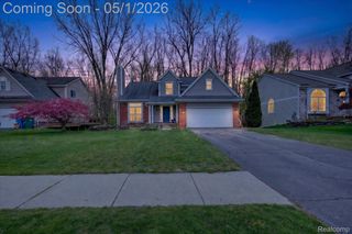 4450 Commerce Woods Drive, Commerce Charter Township, MI 48382