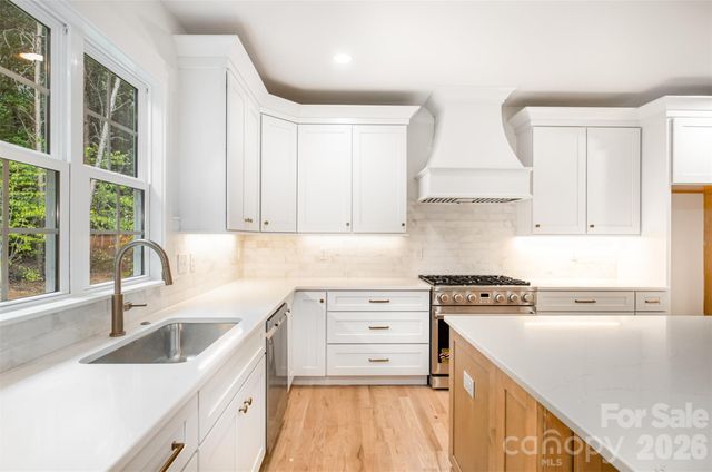 3215 James Plantation Drive, Denver, NC 28037