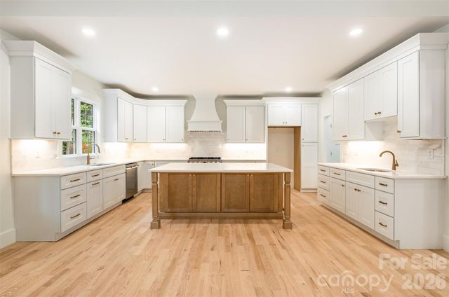 3215 James Plantation Drive, Denver, NC 28037