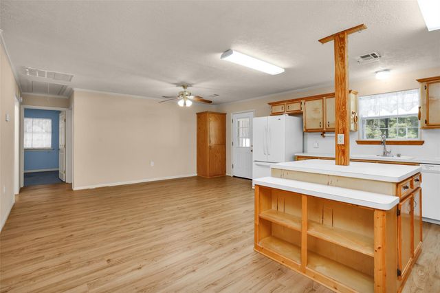 351 Trinity Drive, Trinity, TX 75862