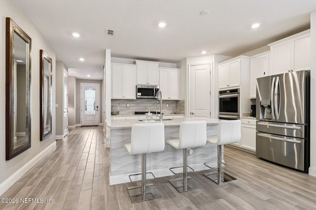 22 MONEYBALL Circle, St. Johns, FL 32259