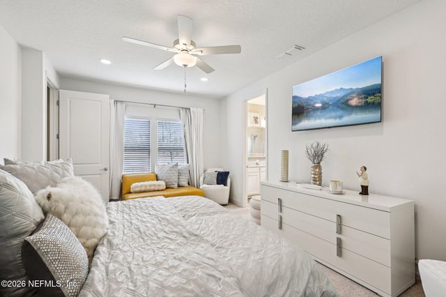 22 MONEYBALL Circle, St. Johns, FL 32259