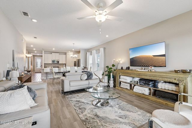 22 MONEYBALL Circle, St. Johns, FL 32259