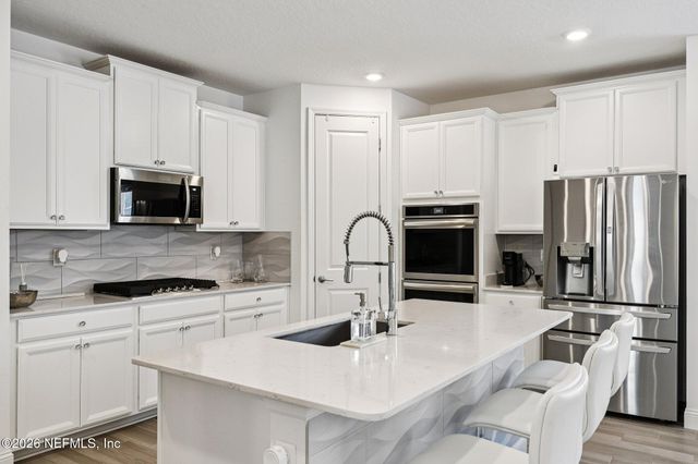 22 MONEYBALL Circle, St. Johns, FL 32259