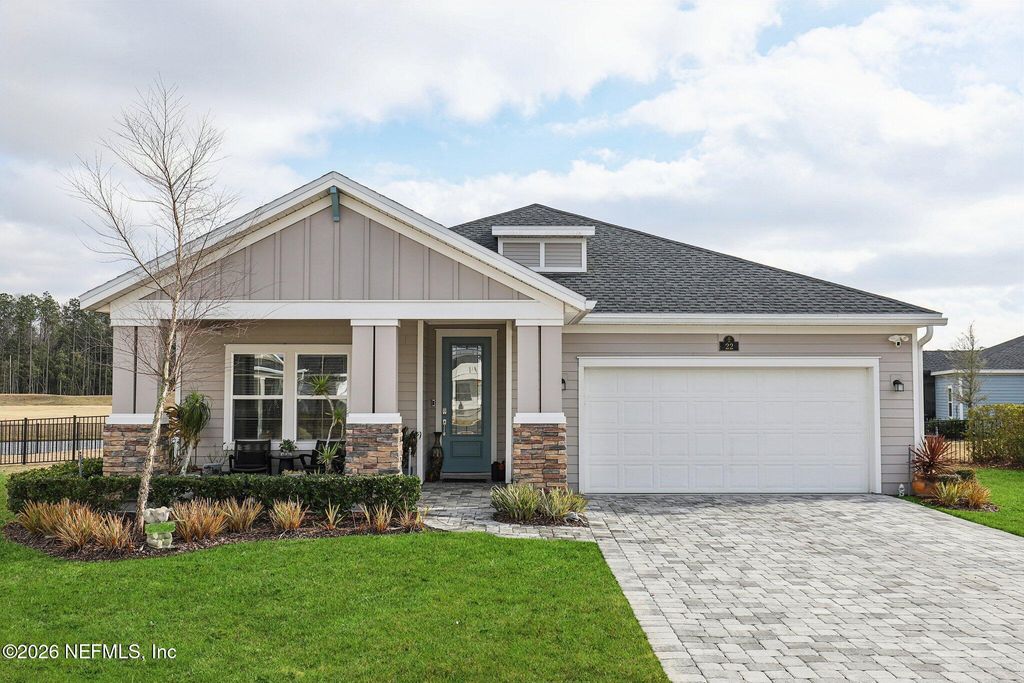 22 MONEYBALL Circle, St. Johns, FL 32259